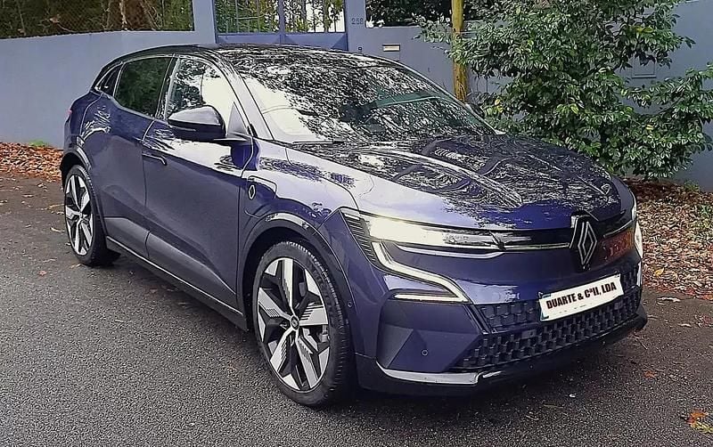 Azul escuro Usado 2023 Renault Mégane Equilibre SUV | € 23.750 (Bom preço) - Imagem 1/4