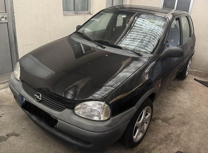 Usado 1997 Opel Corsa Sedan | € 1.900 (Preço justo) - Imagem 1/2