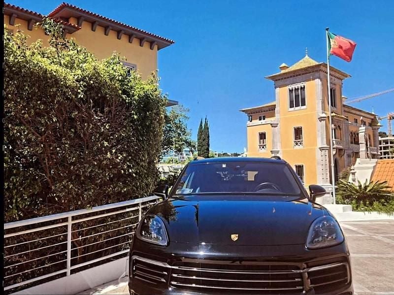 Preto Usado 2019 Porsche Cayenne SUV | € 65.000 (Preço justo) - Imagem 1/4