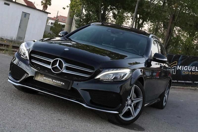 Preto Usado 2014 Mercedes C220 Sedan | € 27.500 - Imagem 1/4