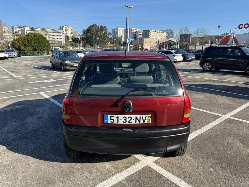 Usado Opel Corsa 67 HP (49 kW) 1999 Sedan