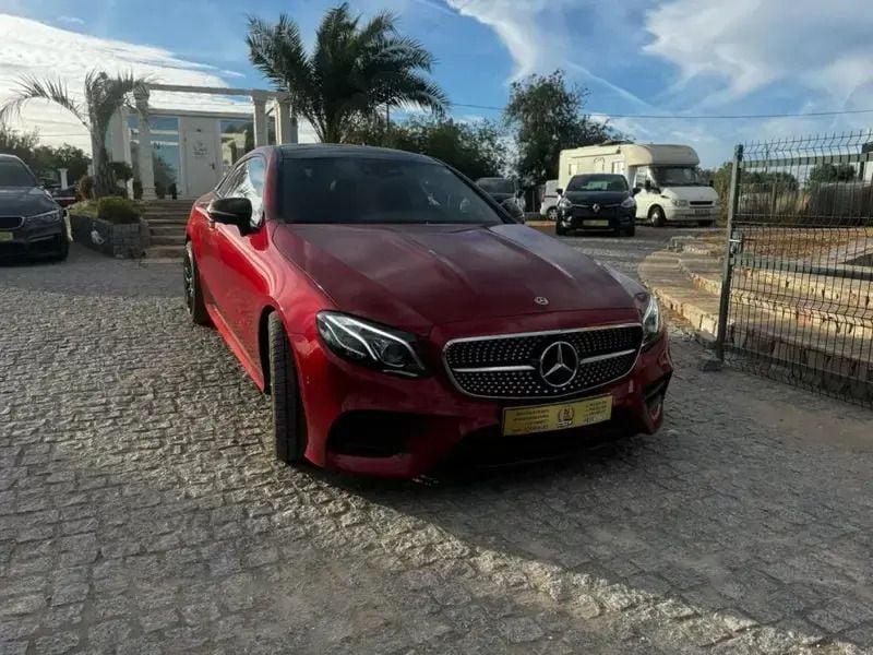Vermelho Usado 2018 Mercedes E220 AMG Sedan | € 42.900 (Caro) - Imagem 1/4