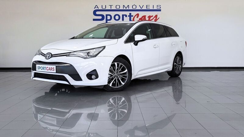 Branco Usado 2015 Toyota Avensis Carrinha | € 15.450 (Preço justo) - Imagem 1/4