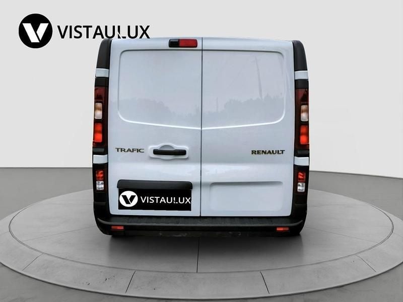 Usado Renault Trafic 150 HP (110 kW) 2023 Branco Monovolume