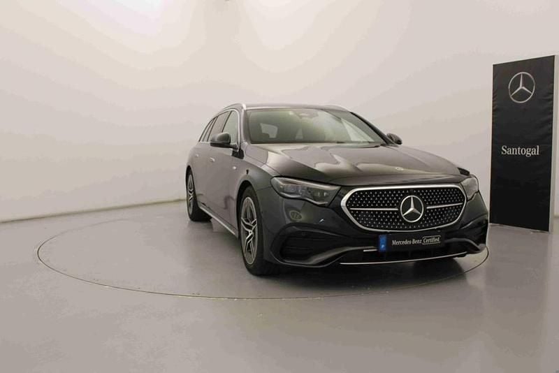 Cinzento Usado 2025 Mercedes E300 Carrinha | € 78.990 - Imagem 1/4