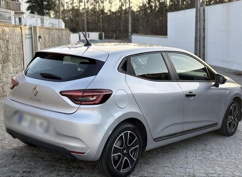 Usado 2020 Renault Clio V Sedan | € 13.300 (Super Preço) - Imagem 1/4