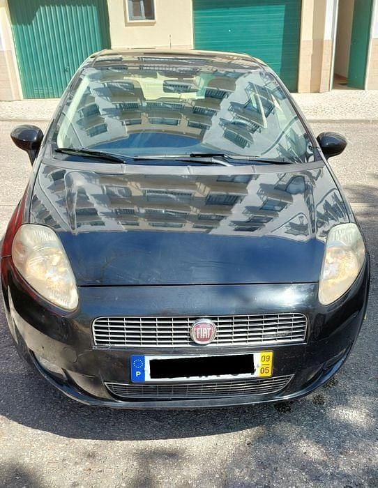 Usado 2009 Fiat Grande Punto Citadino | € 2.950 (Bom preço) - Imagem 1/4