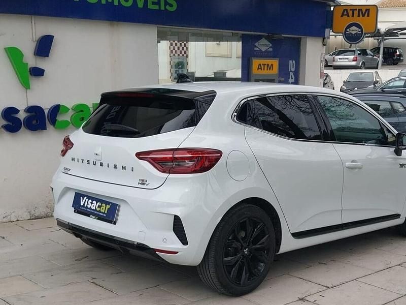 Usado Mitsubishi Colt 143 HP (105 kW) 2025 Branco Citadino