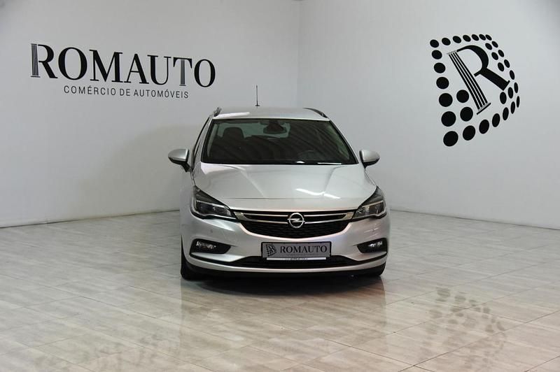 Usado Opel Astra Business Edition 136 HP (100 kW) 2019 Cinzento Carrinha