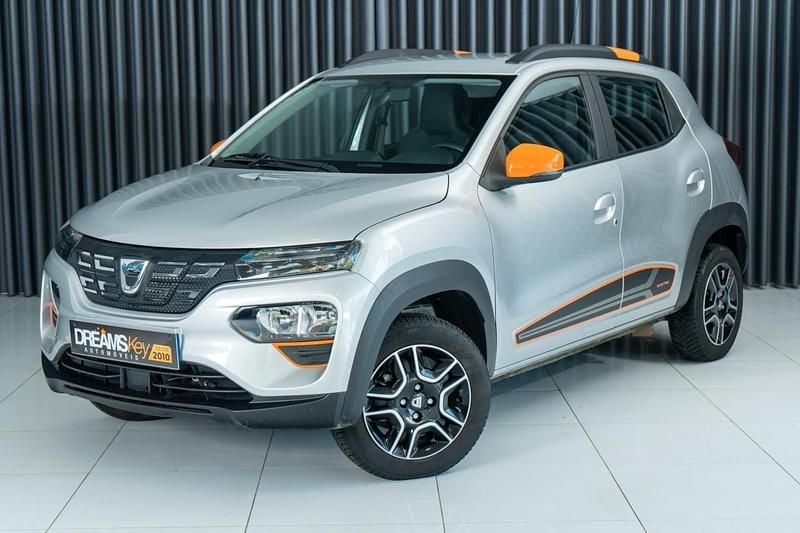 Usado Dacia Spring Comfort Plus 33 kW (45 HP) 2022 Cinza Citadino