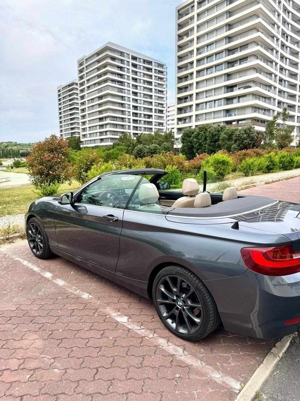 Cinzento Usado 2016 BMW 218 Cabrios | € 19.490 (Preço justo) - Imagem 1/4