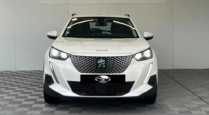 Usado Peugeot e-2008 Allure 100 kW (136 HP) 2021 Branco SUV
