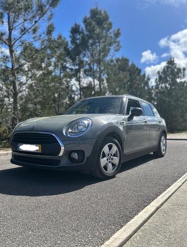 Cinzento Usado 2016 Mini Clubman Carrinha | € 12.750 (Bom preço) - Imagem 1/4