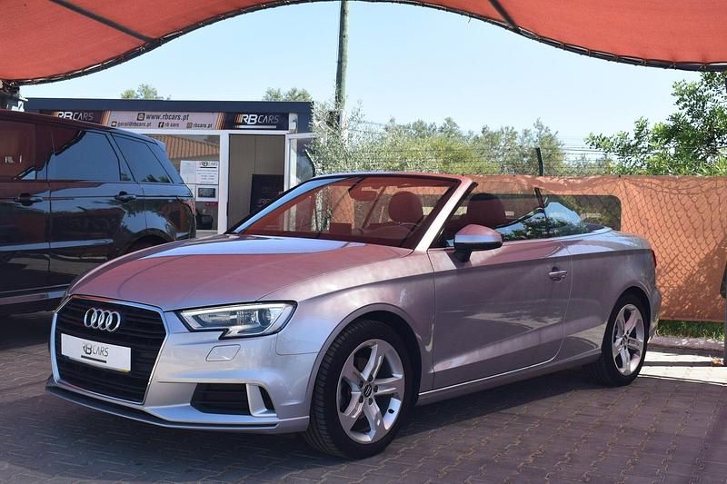 Usado Audi A3 Cabriolet Sport 116 HP (85 kW) 2017 Cinza Cabrios
