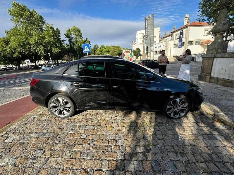 Usado Renault Mégane IV 110 HP (80 kW) 2018 Preto Citadino