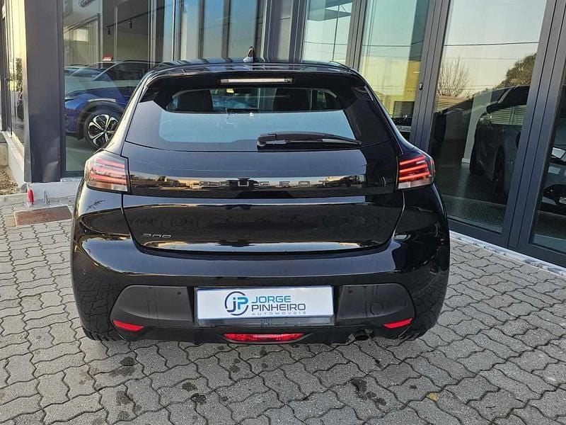 Usado Peugeot 208 Active 101 HP (74 kW) 2025 Preto Citadino
