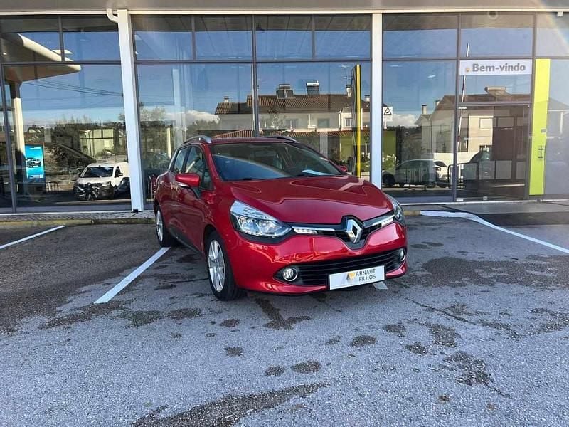 Vermelho Usado 2015 Renault Clio IV Carrinha | € 8.750 (Preço justo) - Imagem 1/4