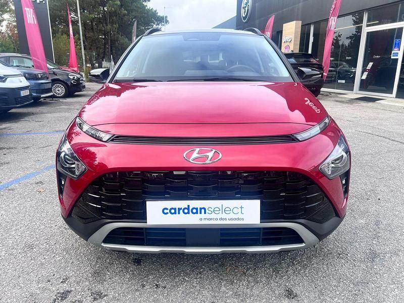 Dragon red/phantom black metalizado Usado 2024 Hyundai Bayon Premium SUV | € 21.900 (Preço elevado) - Imagem 1/4