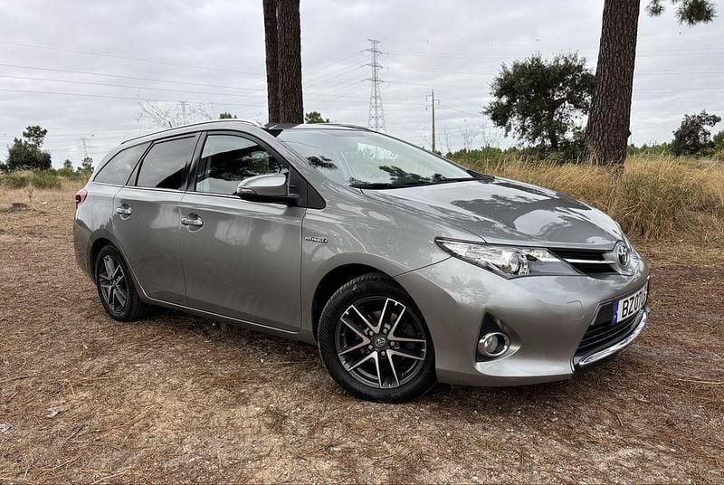 Usado 2015 Toyota Auris Touring Sports Carrinha | € 14.300 (Preço justo) - Imagem 1/4