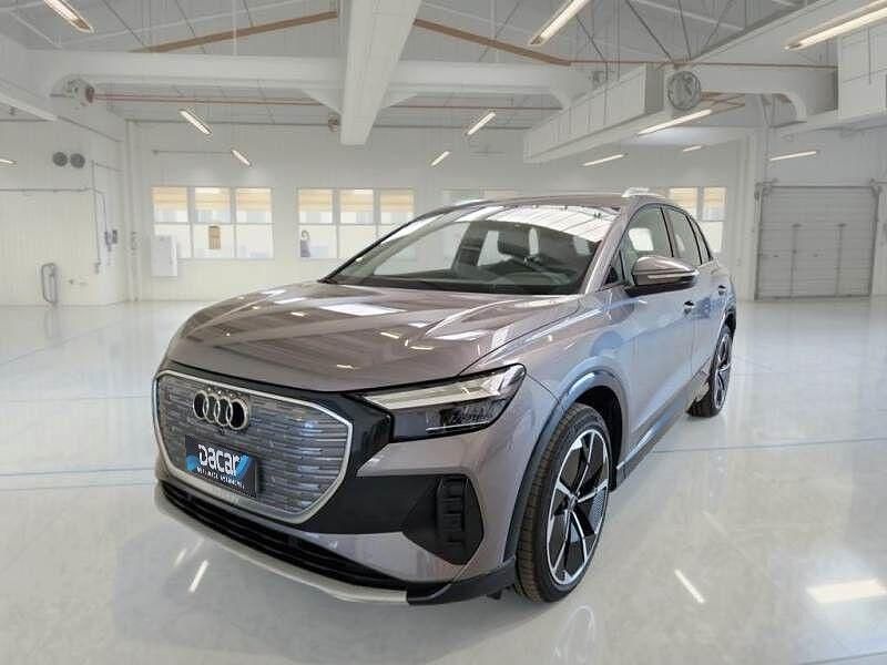 Cinza Usado 2023 Audi Q4 e-tron Advanced SUV | € 37.899 - Imagem 1/4