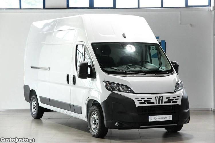 Usado Fiat Ducato 140 HP (102 kW) 2025 Branco Van