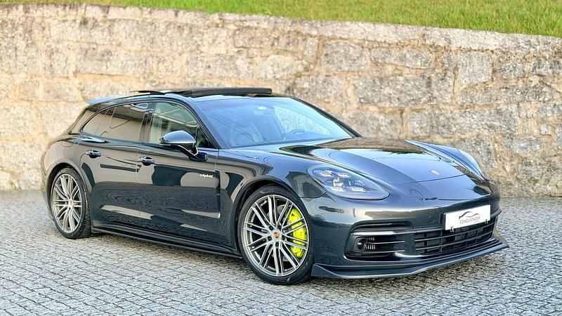 Usado Porsche Panamera 462 HP (339 kW) 2018 Cinza Carrinha