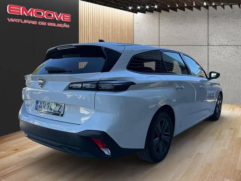 Usado Peugeot 308 Active 130 HP (95 kW) 2023 Branco Carrinha