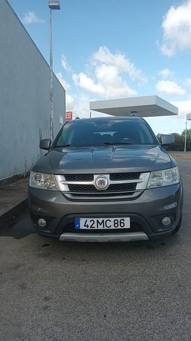 Usado 2011 Fiat Freemont SUV | € 8.900 (Bom preço) - Imagem 1/4