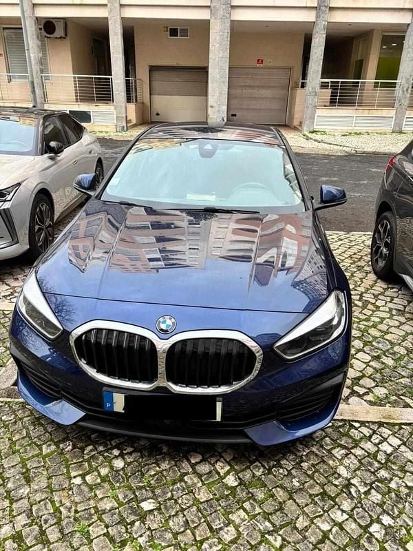 Azul Usado 2020 BMW 116 Citadino | € 24.000 (Preço justo) - Imagem 1/3