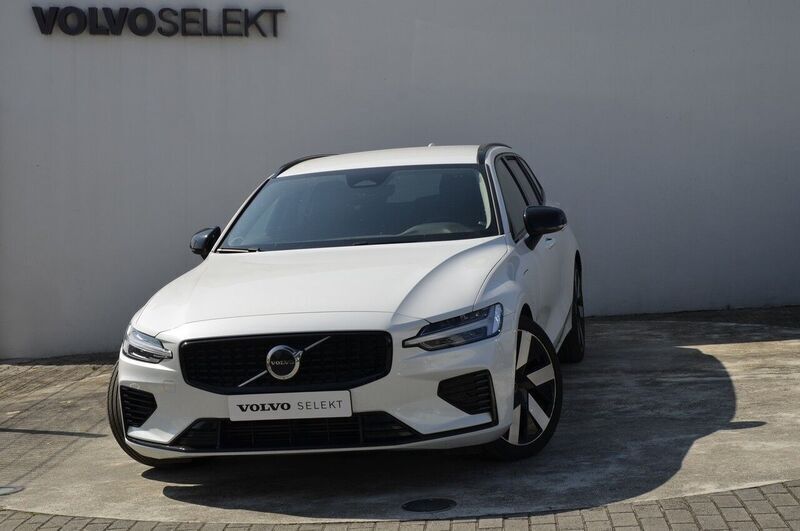 Branco Usado 2024 Volvo V60 Plus Carrinha | € 46.300 (Preço justo) - Imagem 1/4