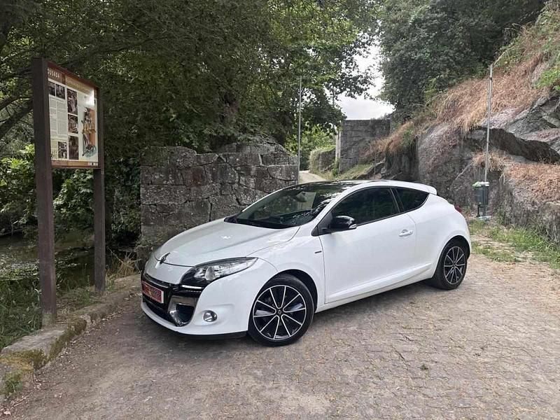 Branco Usado 2013 Renault Mégane III Coupé | € 9.990 (Bom preço) - Imagem 1/4