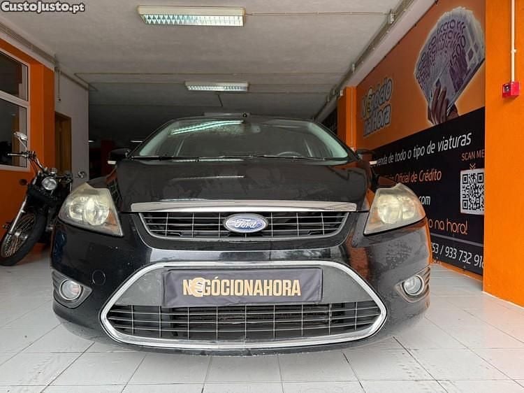 Usado Ford Focus Titanium 110 HP (80 kW) 2008 Preto Sedan