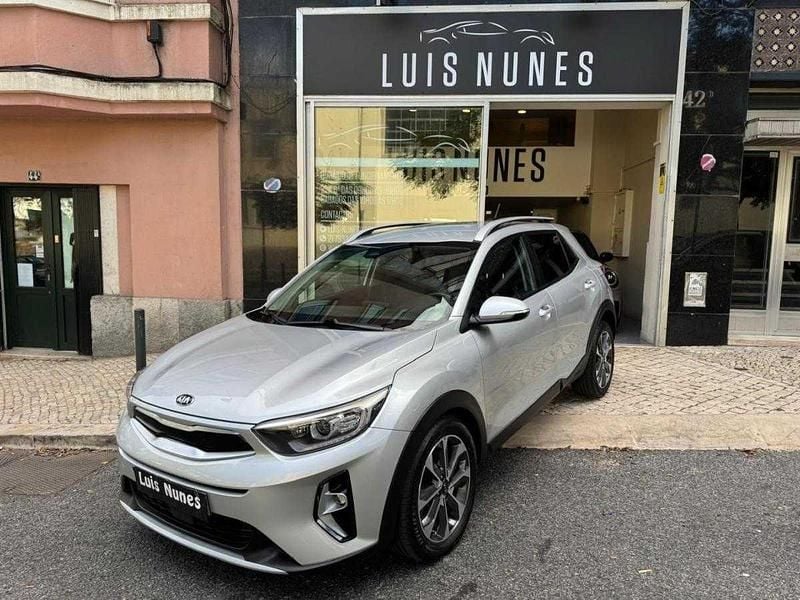 Cinzento Usado 2021 Kia Stonic SUV | € 13.990 (Bom preço) - Imagem 1/4