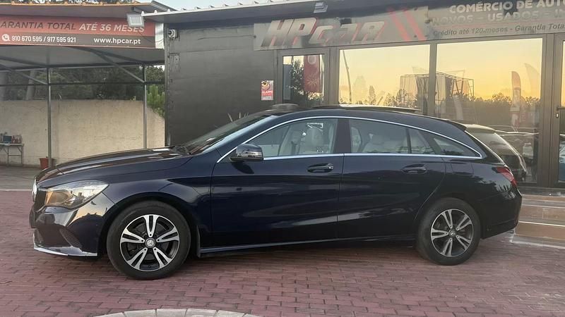 Azul Usado 2017 Mercedes CLA180 Shooting Brake Urban Carrinha | € 17.990 (Preço justo) - Imagem 1/4
