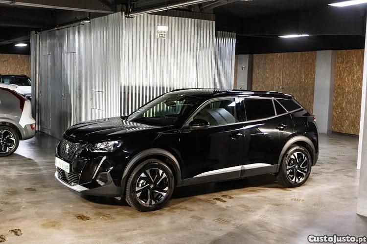 Preto Usado 2023 Peugeot e-2008 Allure SUV | € 20.500 (Preço justo) - Imagem 1/1