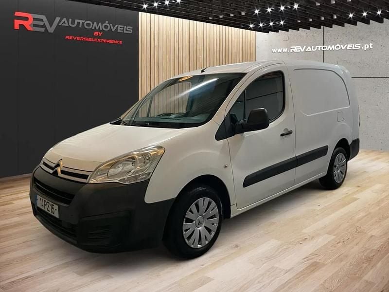 Branco Usado 2015 Citroën Berlingo Monovolume | € 9.500 (Preço justo) - Imagem 1/4