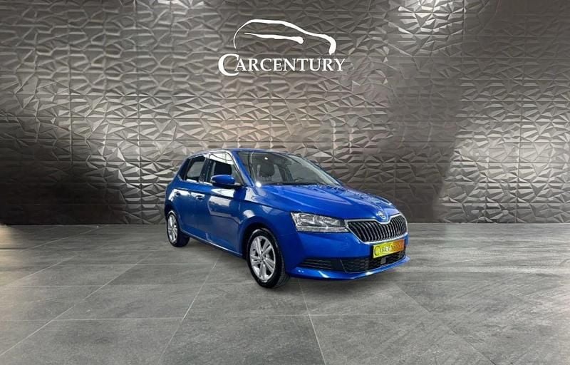 Azul Usado 2021 Skoda Fabia Ambition | € 11.950 (Preço justo) - Imagem 1/4