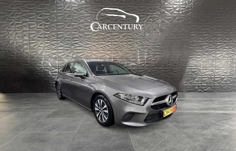 Cinzento Usado 2020 Mercedes A180 Citadino | € 27.500 (Caro) - Imagem 1/1