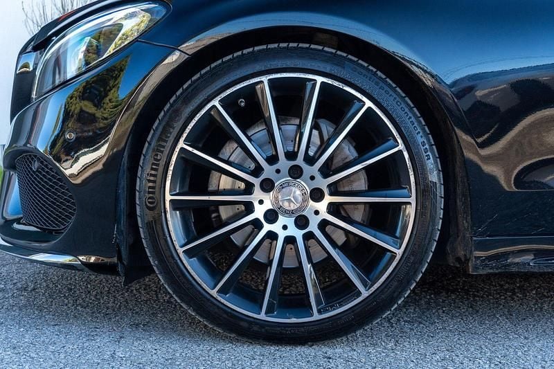 Usado Mercedes C180 AMG line 116 HP (85 kW) 2015 Preto Sedan