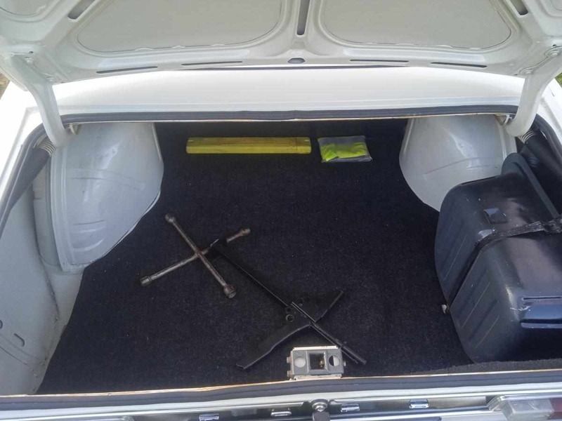 Usado Ford Taunus 75 HP (55 kW) 1968 Branco