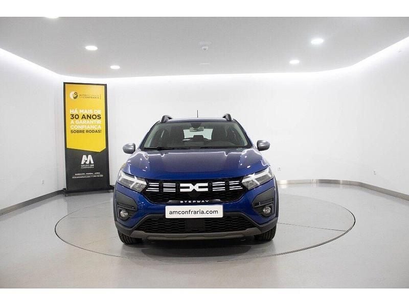 Azul Usado 2023 Dacia Sandero Expression Citadino | € 17.880 (Preço justo) - Imagem 1/4