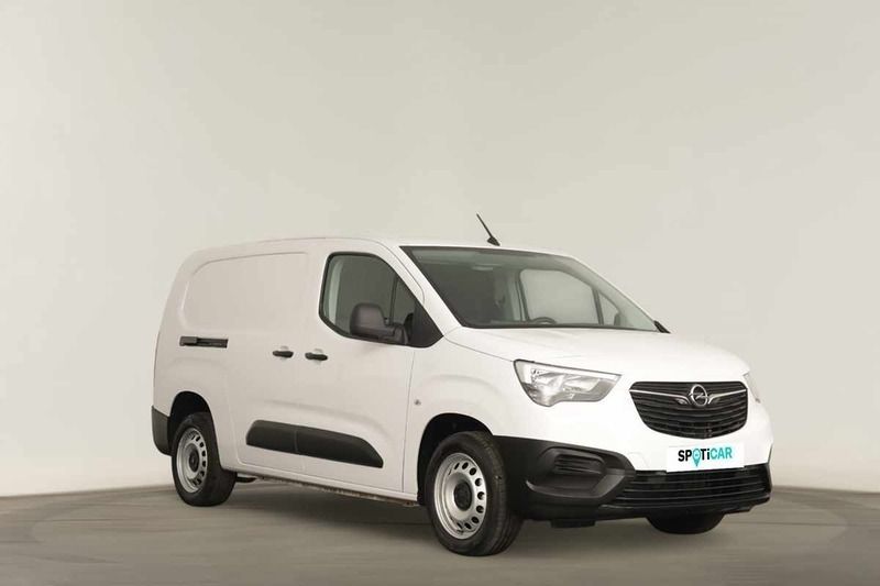 Branco Usado 2023 Opel Combo Monovolume | € 19.990 (Caro) - Imagem 1/4