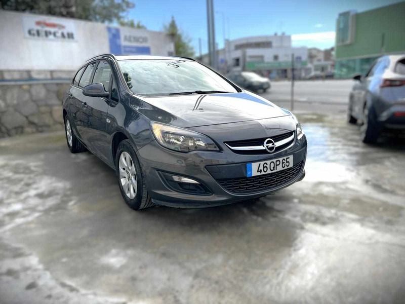 Cinzento Usado 2015 Opel Astra Carrinha | € 9.990 (Preço justo) - Imagem 1/4