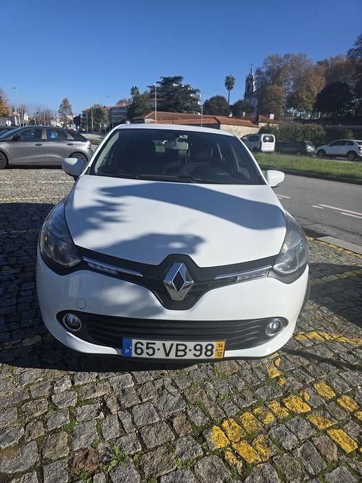 Usado 2014 Renault Clio IV Sedan | € 8.000 (Bom preço) - Imagem 1/4