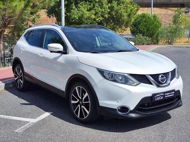 Usado Nissan Qashqai Premium Edition 130 HP (95 kW) 2014 Outro SUV