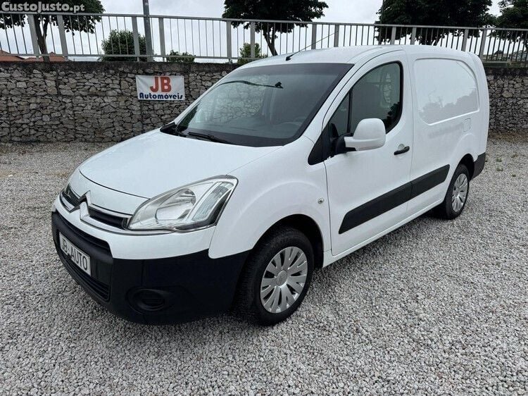 Branco Usado 2012 Citroën Berlingo Monovolume | € 9.350 (Preço justo) - Imagem 1/1