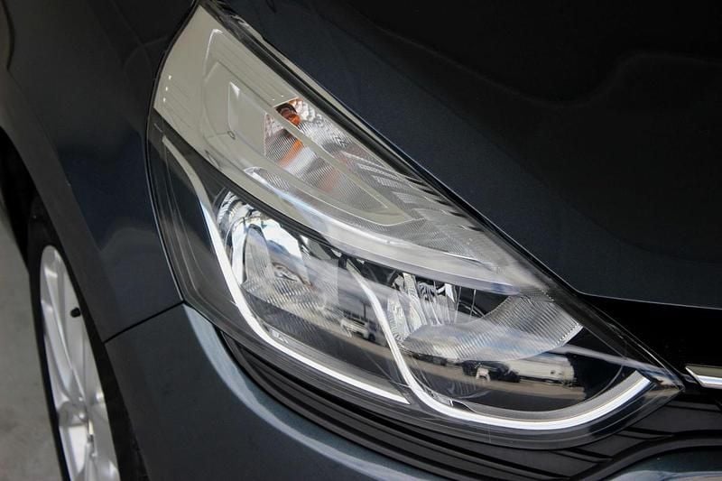 Usado Renault Clio V 90 HP (66 kW) 2020 Cinzento Carrinha