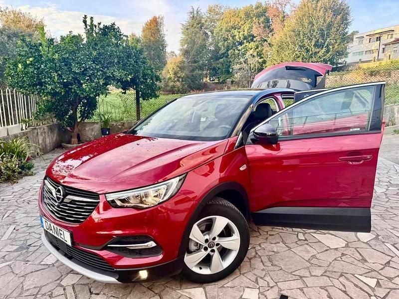 Usado Opel Grandland X 130 HP (95 kW) 2017 Vermelho SUV