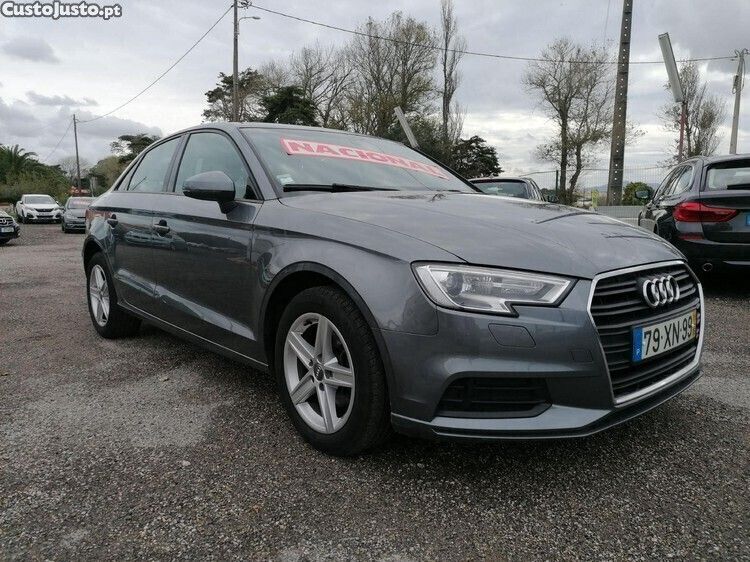 Cinza Usado 2019 Audi A3 Design | € 17.900 (Preço justo) - Imagem 1/1