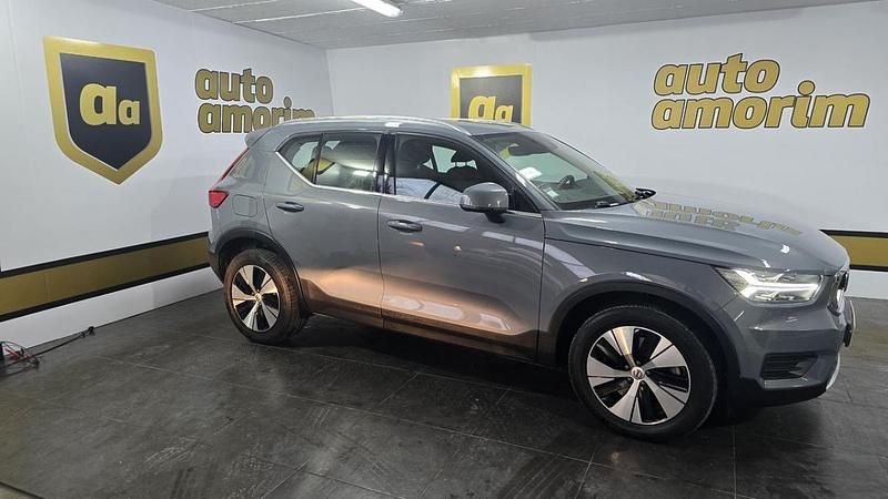 Usado Volvo XC40 Momentum 262 HP (192 kW) 2020 Cinza SUV